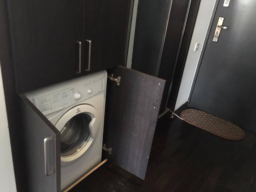 Black-White Rooms บาทูมิ ภายนอก รูปภาพ