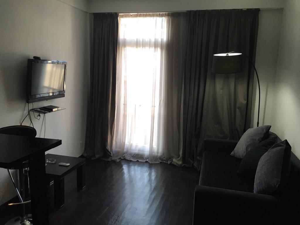 Black-White Rooms บาทูมิ ภายนอก รูปภาพ
